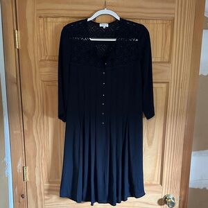 Chic Navy Lace Accent Dress